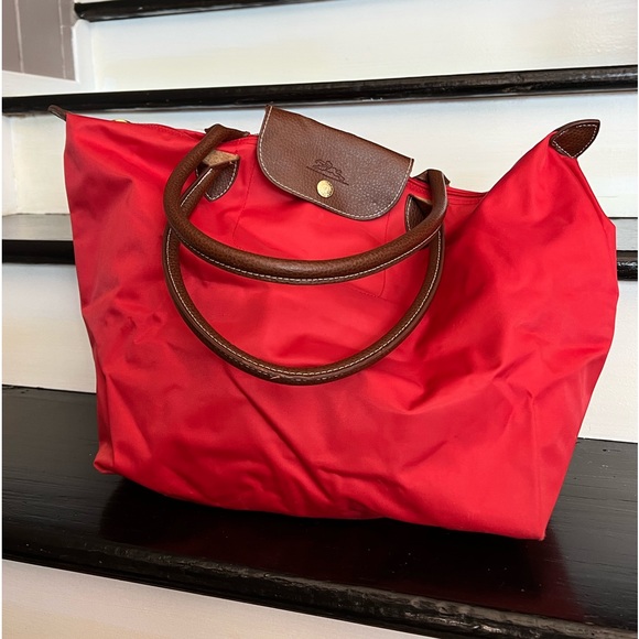RED FAUX LONGCHAMP PURSE - Picture 2 of 5